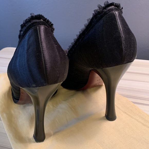 Louis Vuitton Black Pleated Satin Balmoral Pumps - Picture 10 of 11